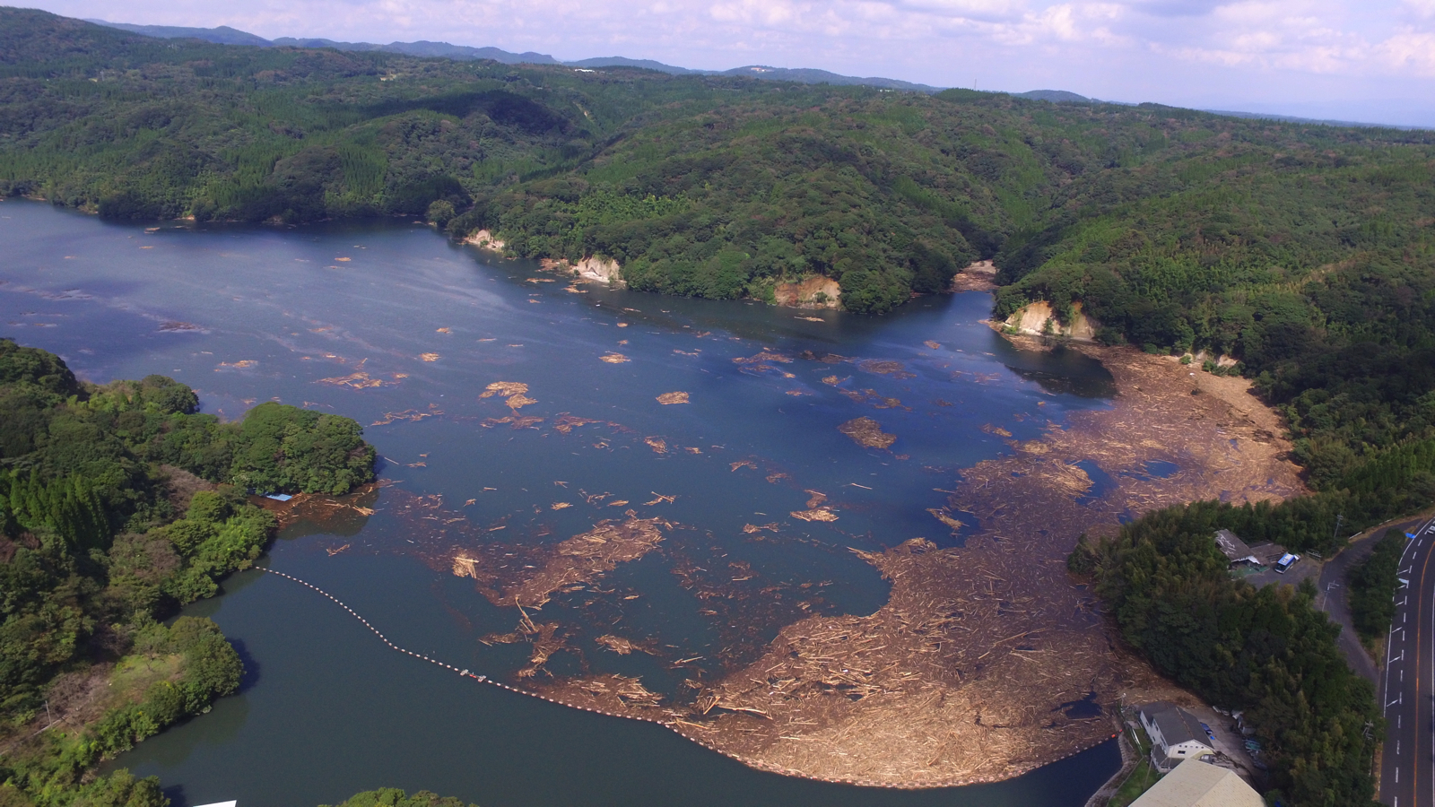 高隈ダムをドローンで空撮